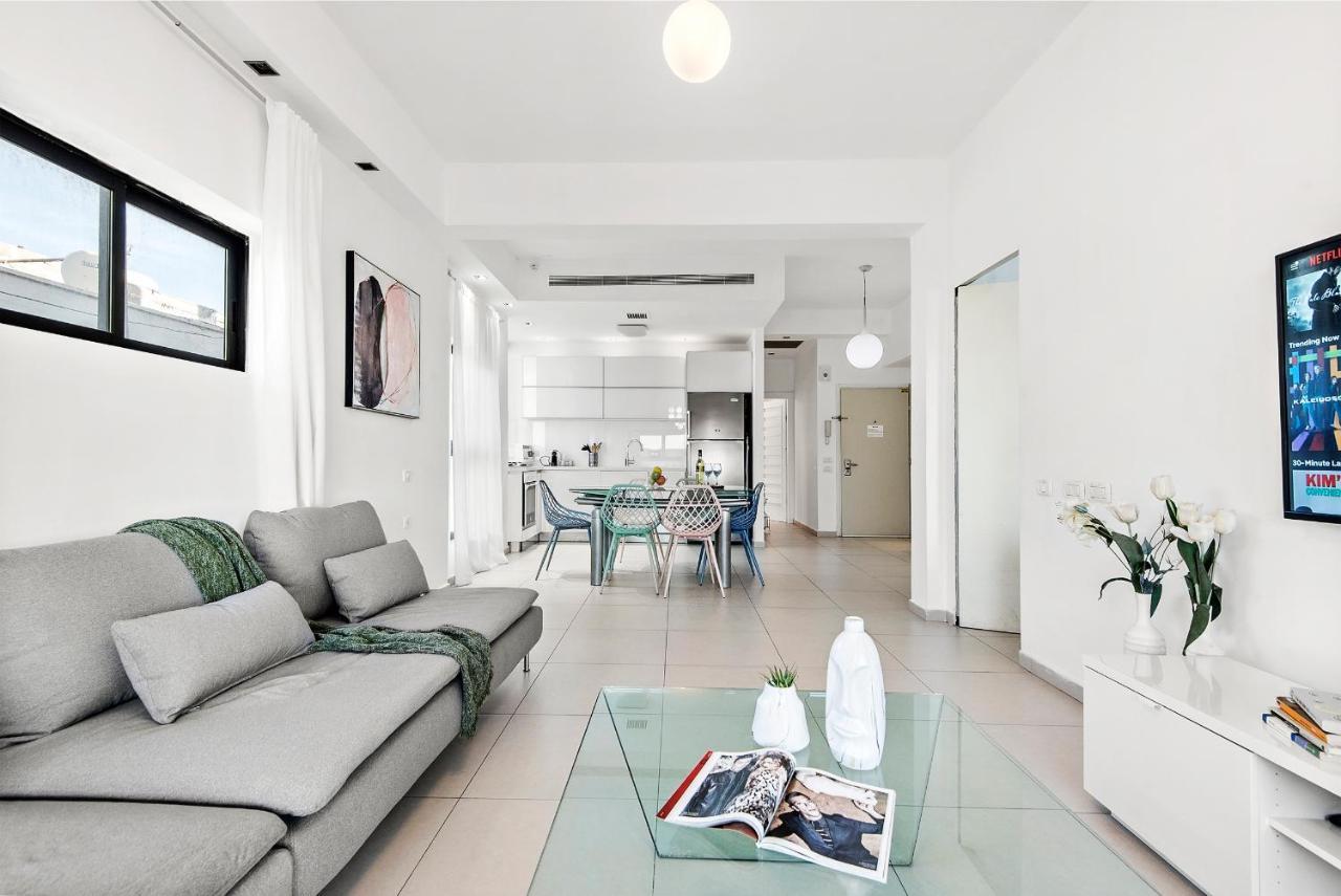 Glorious Renovated Apartment On Top Of The Beach Tel Aviv-Jaffa Exterior foto